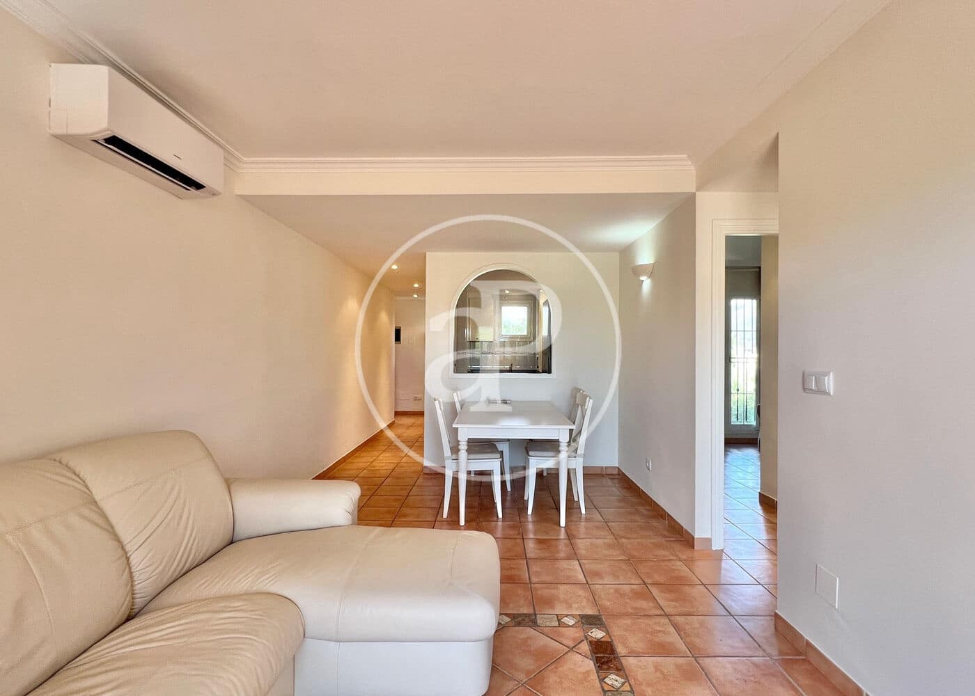 Apartamento de 2 habitaciones en Andratx en alquiler con piscina garaje - 1.900 € (Ref: 9938225)