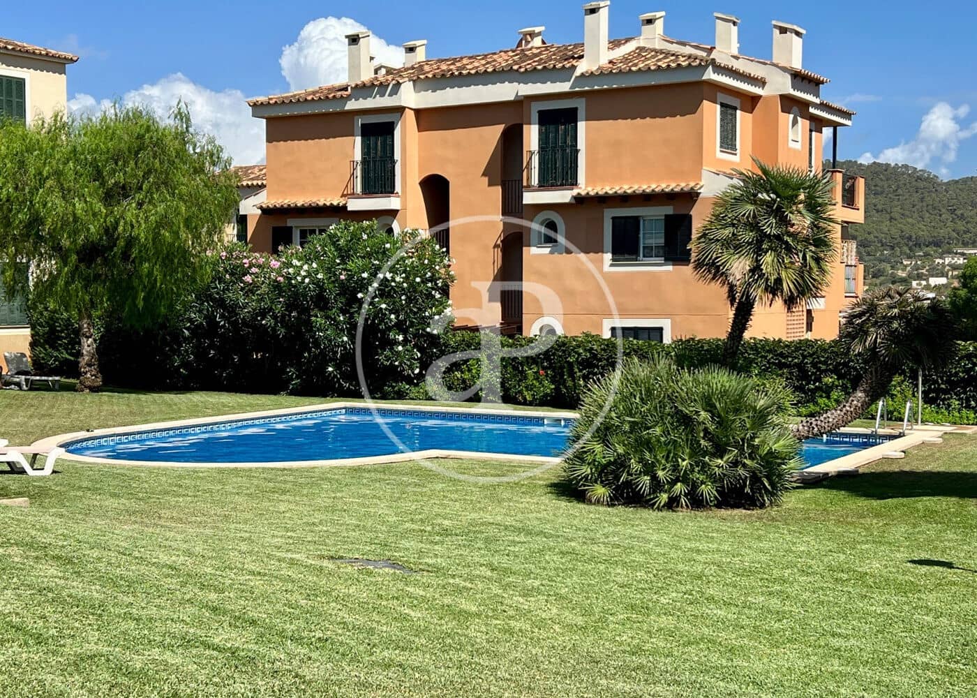 Apartamento de 2 habitaciones en Andratx en alquiler con piscina garaje - 1.900 € (Ref: 9938225)