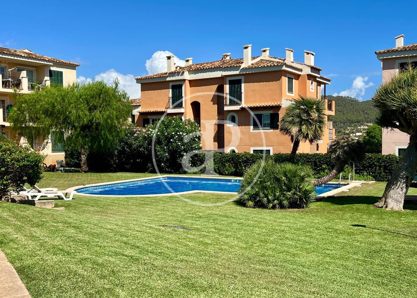 Apartamento de 2 habitaciones en Andratx en alquiler con piscina garaje - 1.900 € (Ref: 9938225)