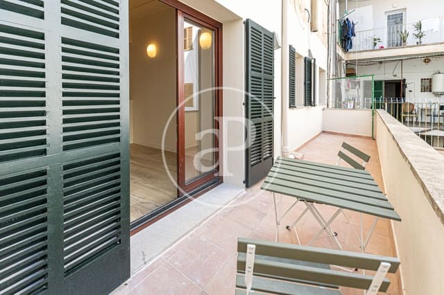 4 bedroom Apartment for rent in El Mercat, Palma de Mallorca with garage - € 2,300 (Ref: 9945738)