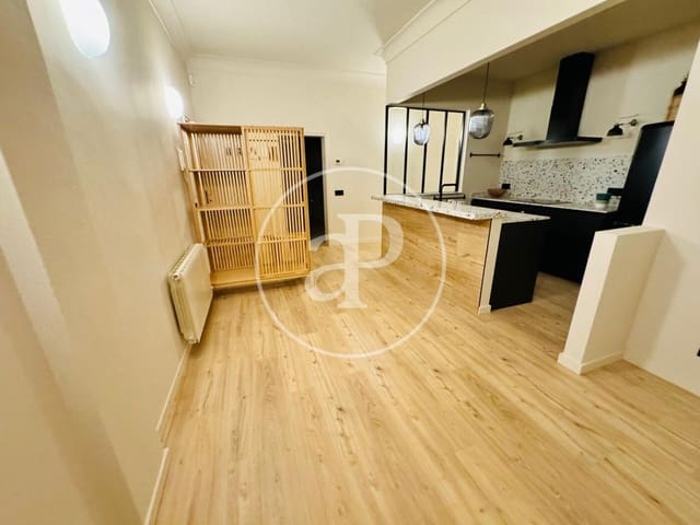 4 bedroom Apartment for rent in El Mercat, Palma de Mallorca with garage - € 2,300 (Ref: 9945738)