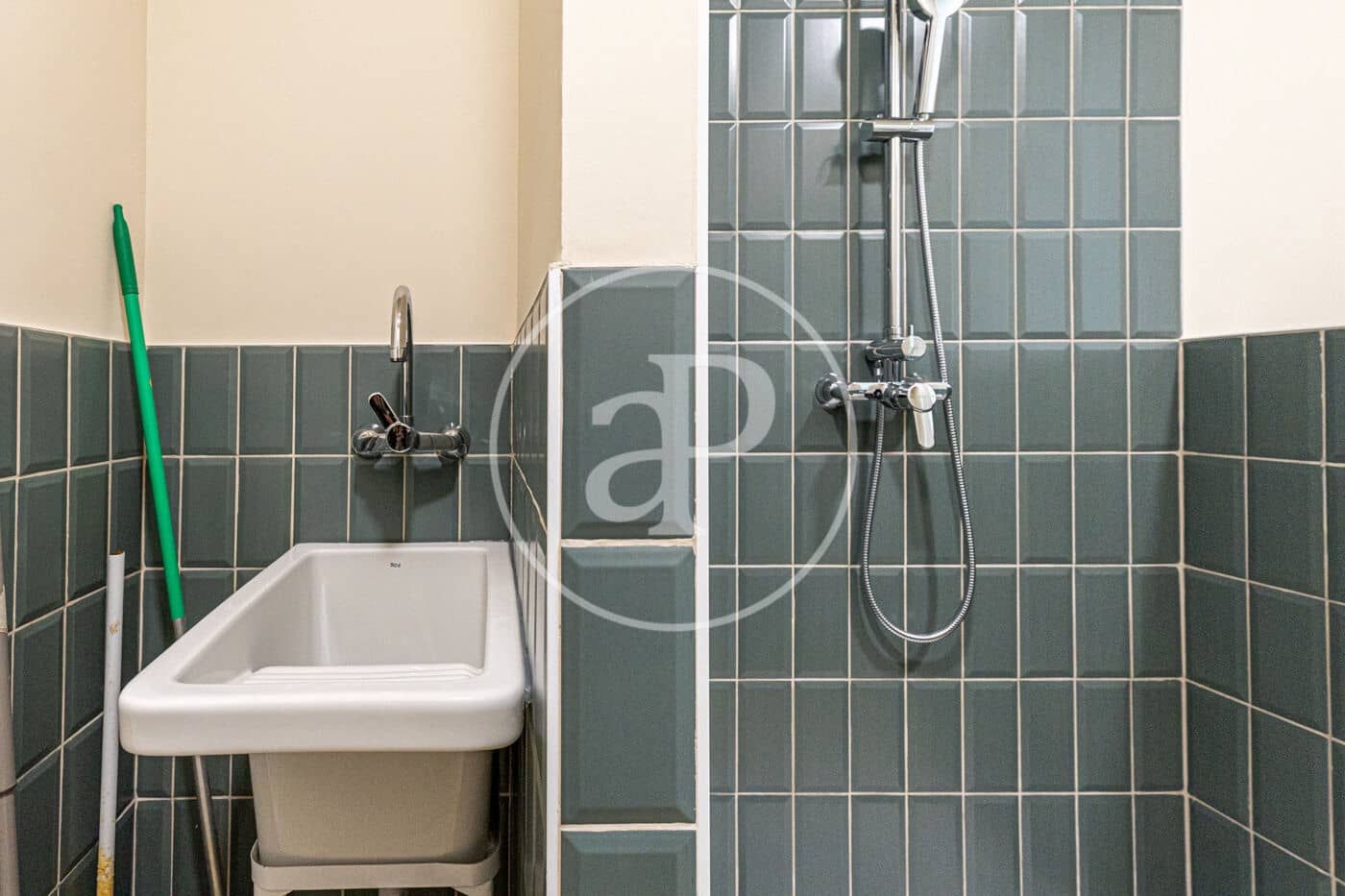 4 slaapkamer Appartement te huur in Palma de Mallorca met garage - € 2.300 (Ref: 9945738)