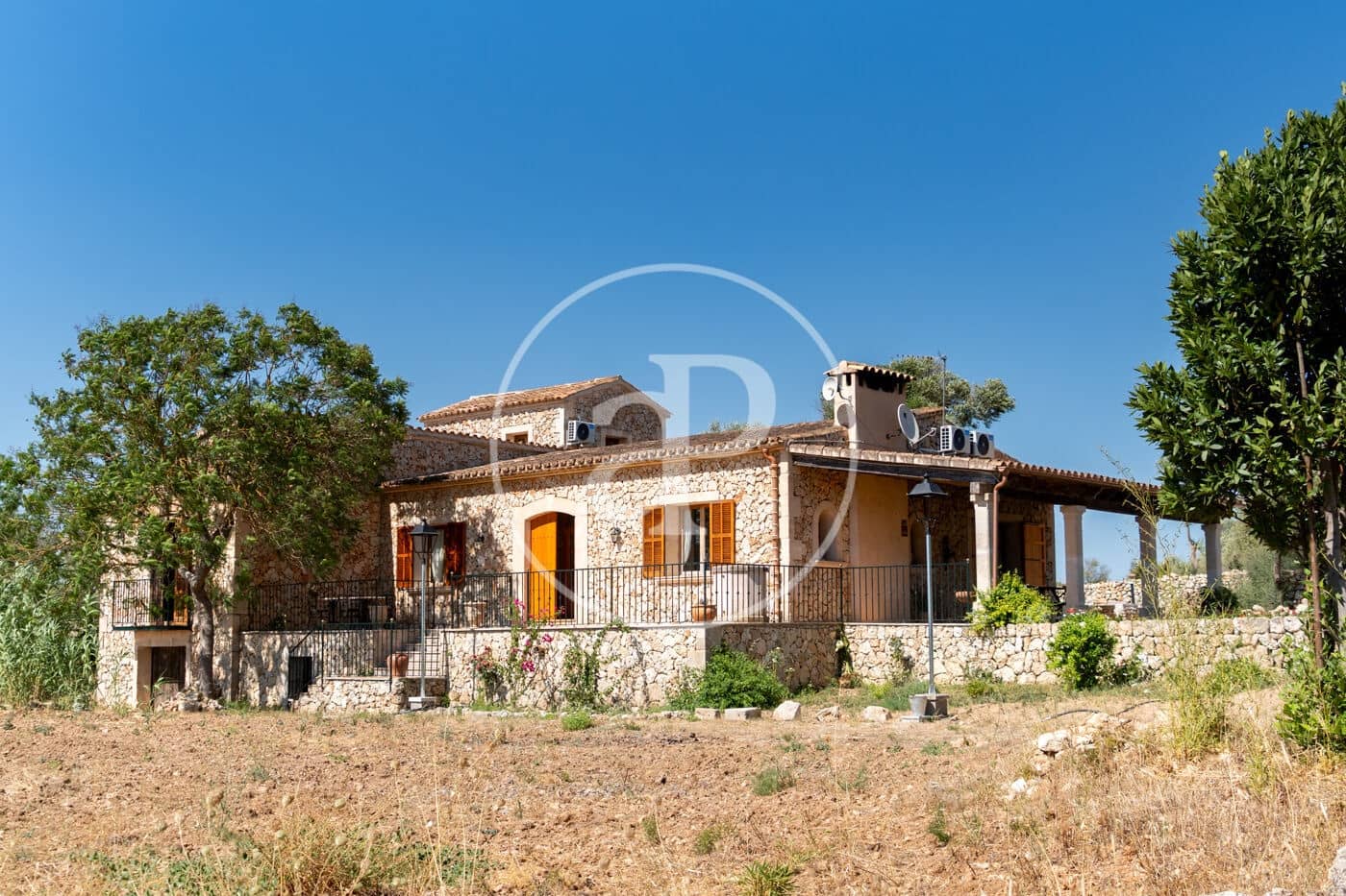 4 bedroom Villa for rent in Sineu with pool - € 5,500 (Ref: 9949825)