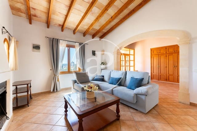 4 bedroom Villa for rent in Sineu with pool - € 5,500 (Ref: 9949825)