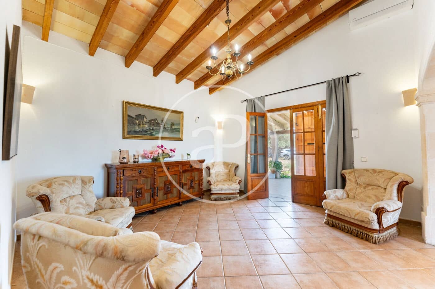 4 bedroom Villa for rent in Sineu with pool - € 5,500 (Ref: 9949825)
