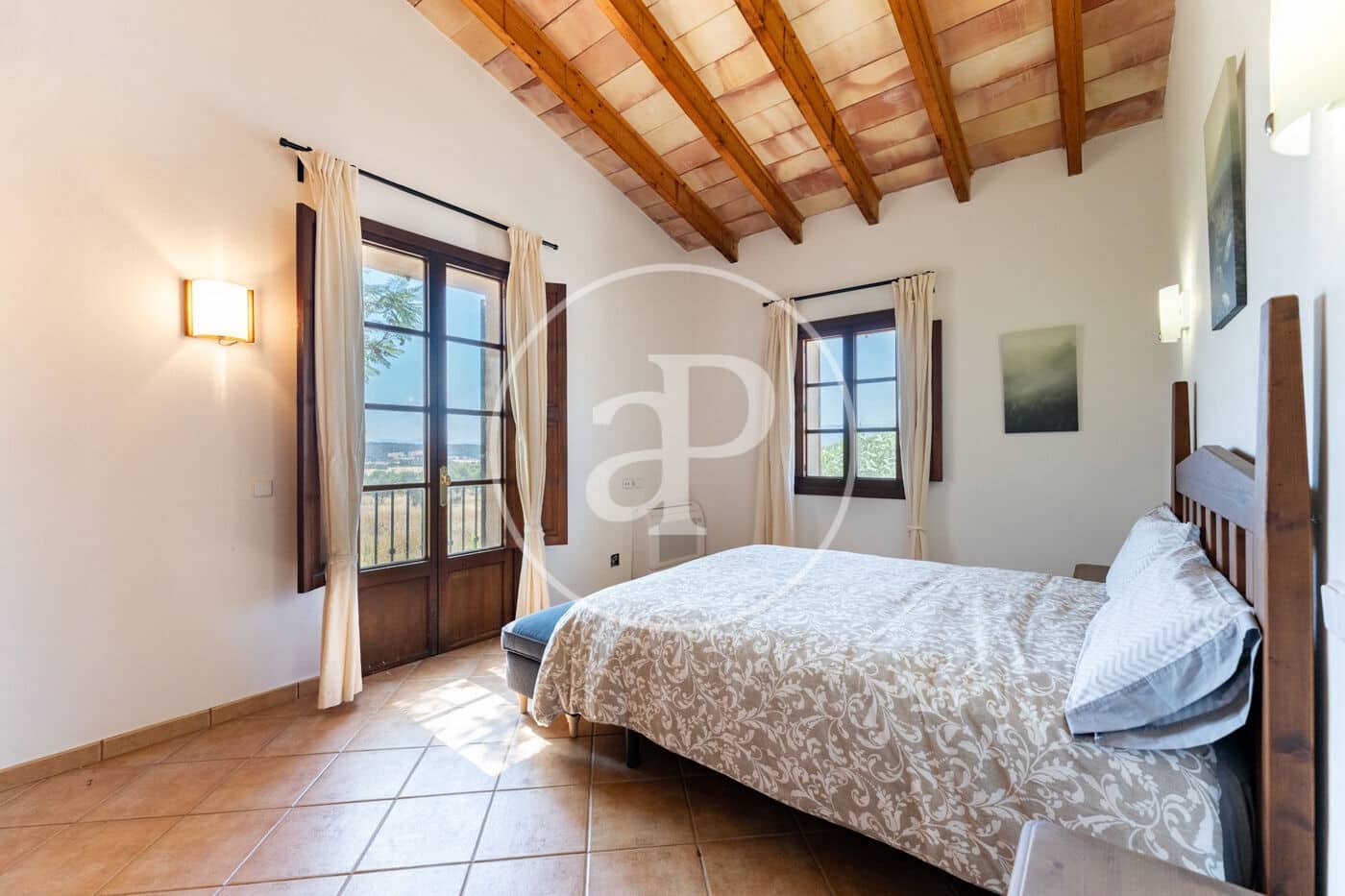4 bedroom Villa for rent in Sineu with pool - € 5,500 (Ref: 9949825)