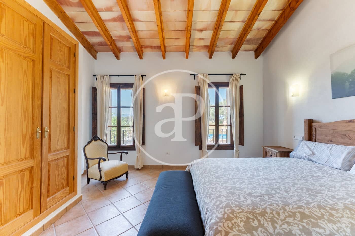 4 bedroom Villa for rent in Sineu with pool - € 5,500 (Ref: 9949825)