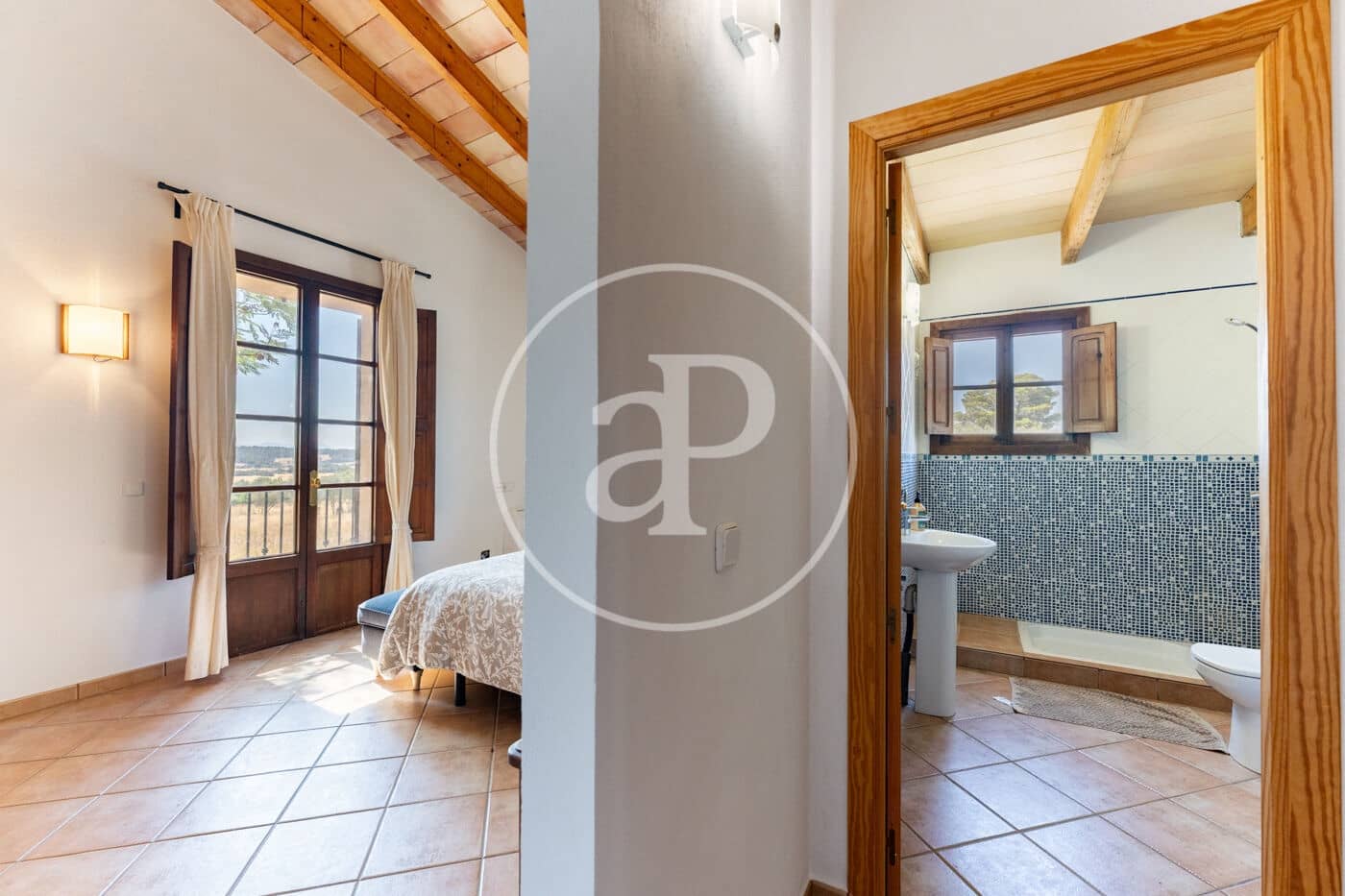 4 bedroom Villa for rent in Sineu with pool - € 5,500 (Ref: 9949825)