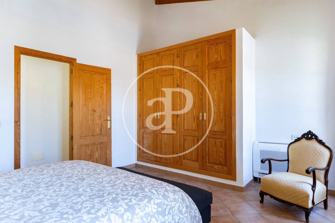 4 bedroom Villa for rent in Sineu with pool - € 5,500 (Ref: 9949825)