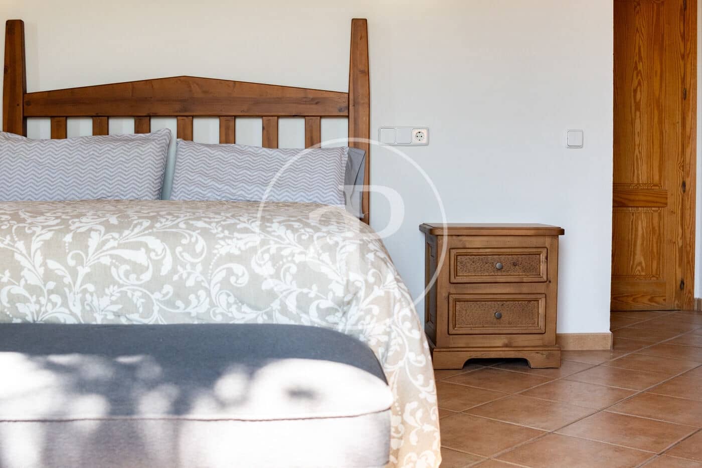4 bedroom Villa for rent in Sineu with pool - € 5,500 (Ref: 9949825)