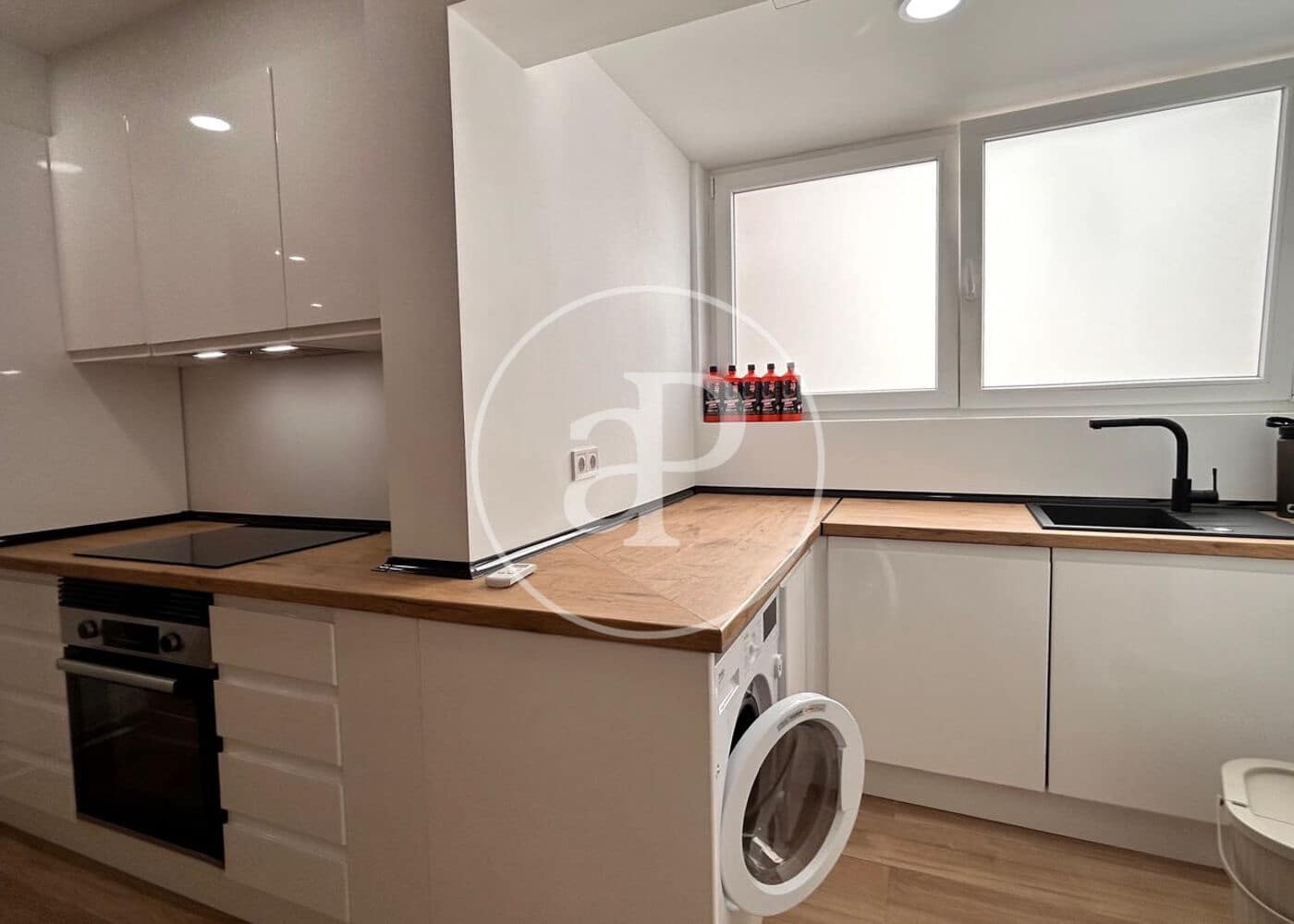 Appartement de 3 chambres à louer à Palma de Mallorca - 1 800 € (Ref: 9952654)