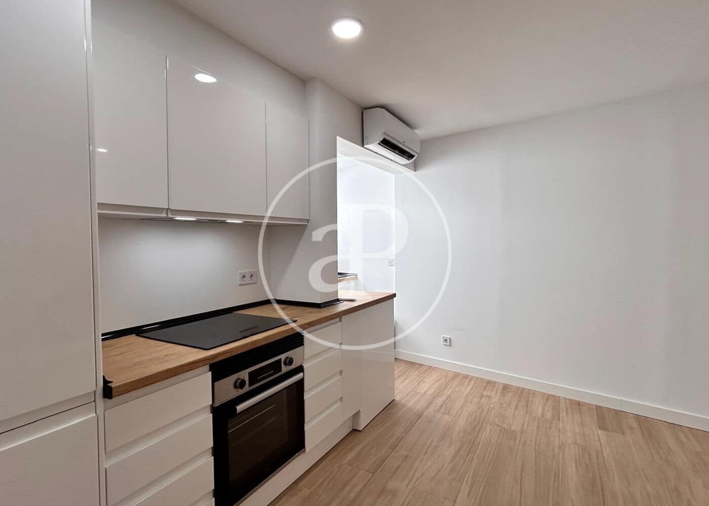 Appartement de 3 chambres à louer à Palma de Mallorca - 1 800 € (Ref: 9952654)