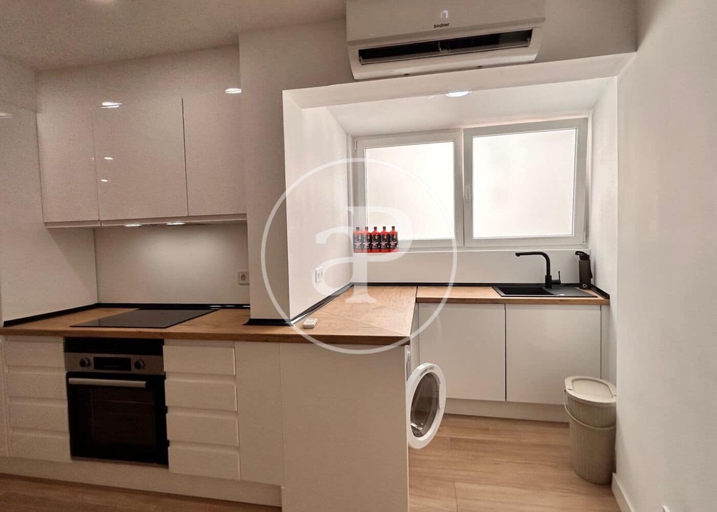 Appartement de 3 chambres à louer à Palma de Mallorca - 1 800 € (Ref: 9952654)