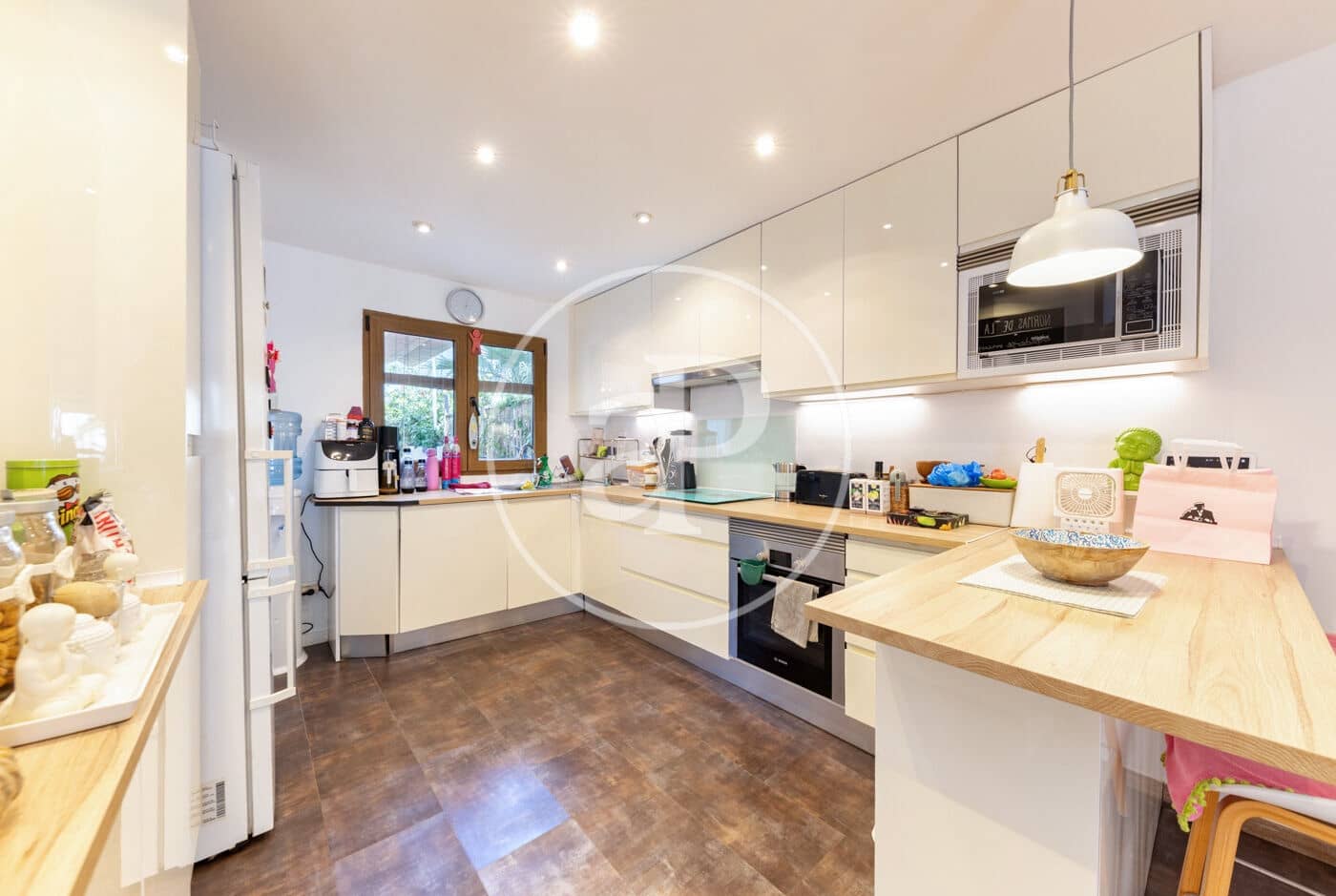3 makuuhuone Huvila vuokrattavana paikassa Calvia mukana 
autotalli - 2 500 € (Ref: 9954256)