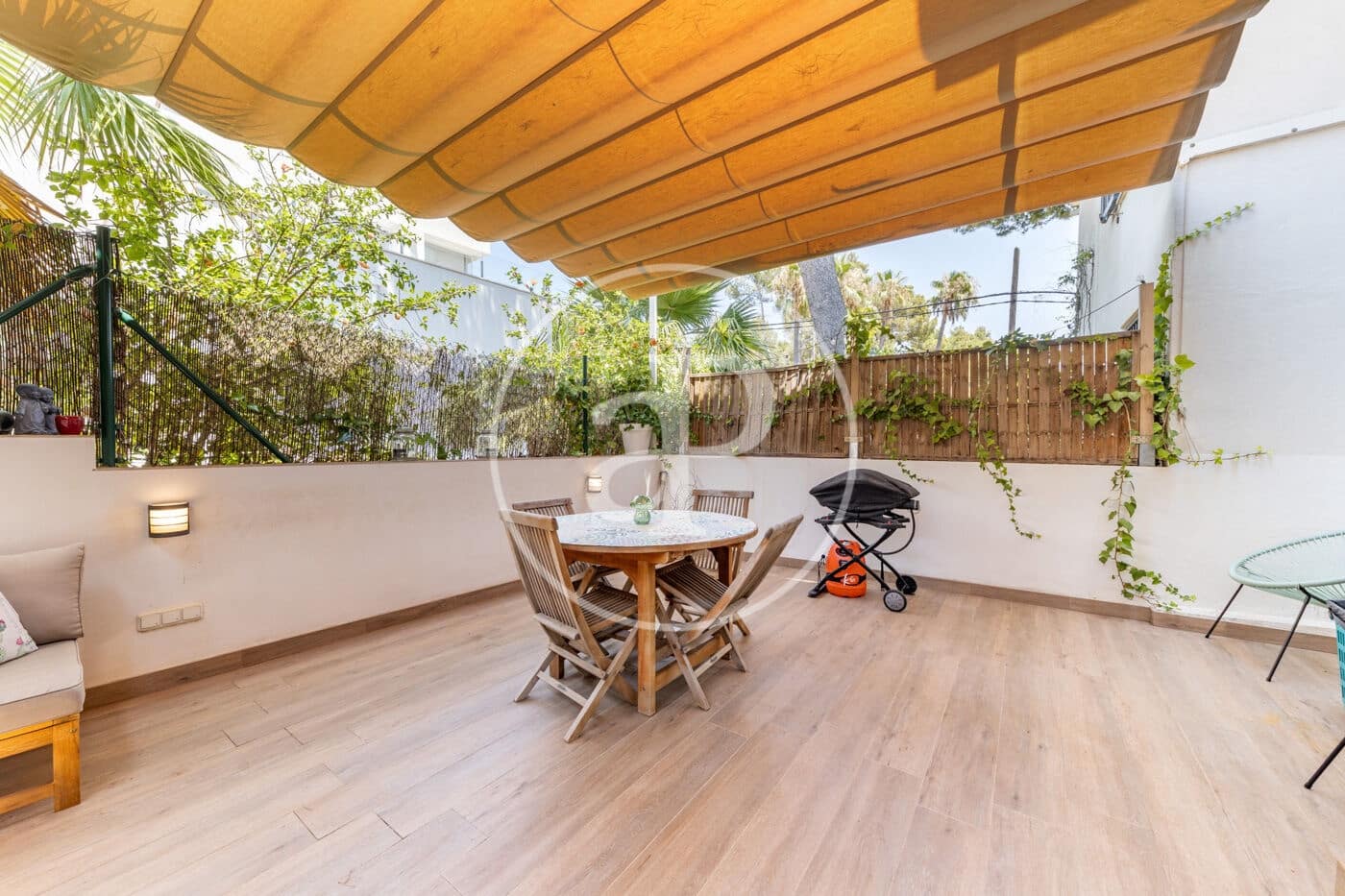 3 makuuhuone Huvila vuokrattavana paikassa Calvia mukana 
autotalli - 2 500 € (Ref: 9954256)
