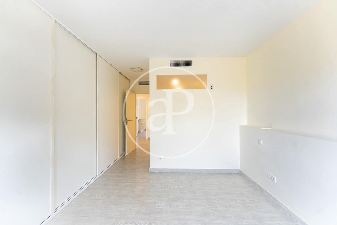 2 sypialnia Apartament do wynajęcia w Cas Catala z basenem garażem - 2 800 € (Ref: 9966679)