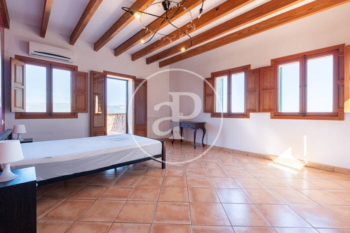 4 Zimmer Villa zu vermieten in Santa Maria del Cami mit Pool - 3.500 € (Ref: 9977337)