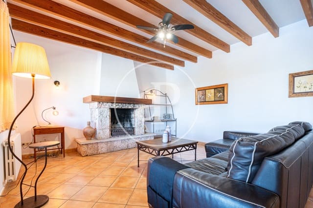 4 Zimmer Villa zu vermieten in Santa María del Camí mit Pool - 3.500 € (Ref: 9977337)