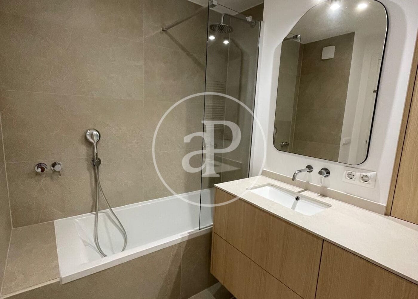 3 sypialnia Apartament do wynajęcia w Palma de Mallorca z garażem - 2 000 € (Ref: 9977338)