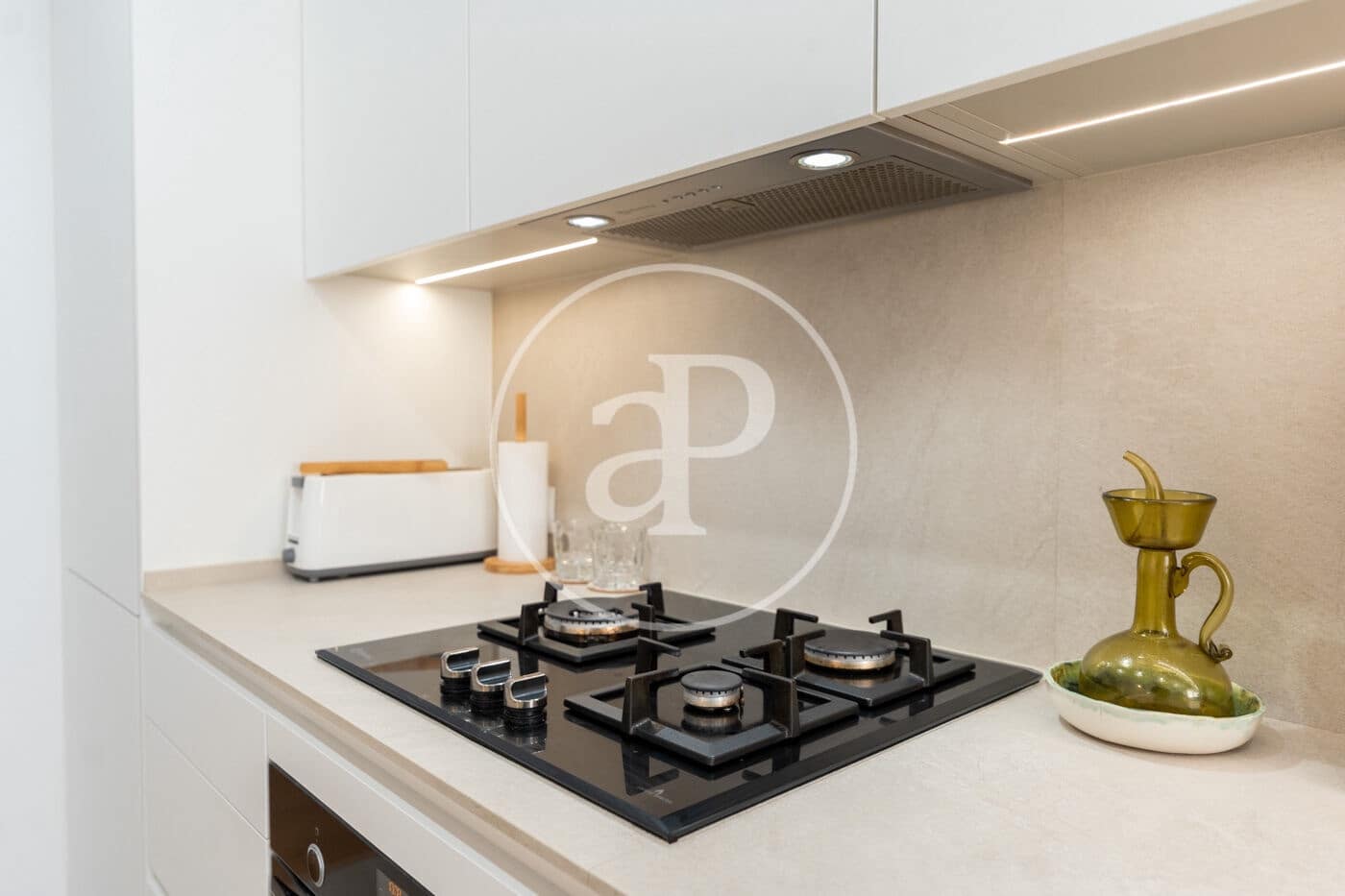 Appartement de 3 chambres à louer à Palma de Mallorca avec garage - 2 000 € (Ref: 9977338)