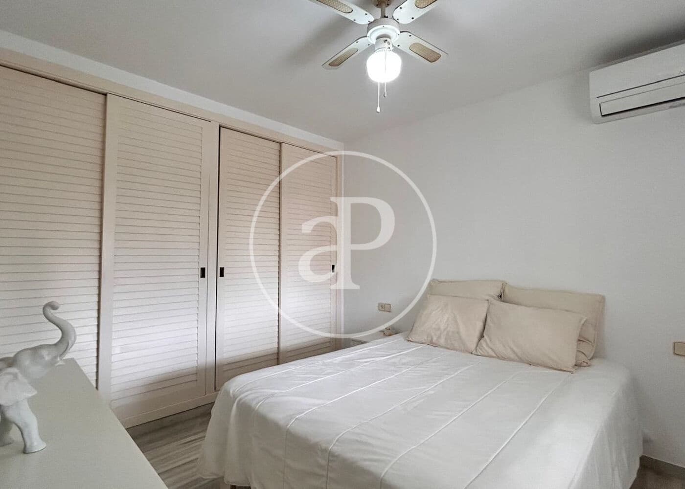 2 slaapkamer Penthouse te huur in Santa Ponsa met zwembad garage - € 2.300 (Ref: 9977339)
