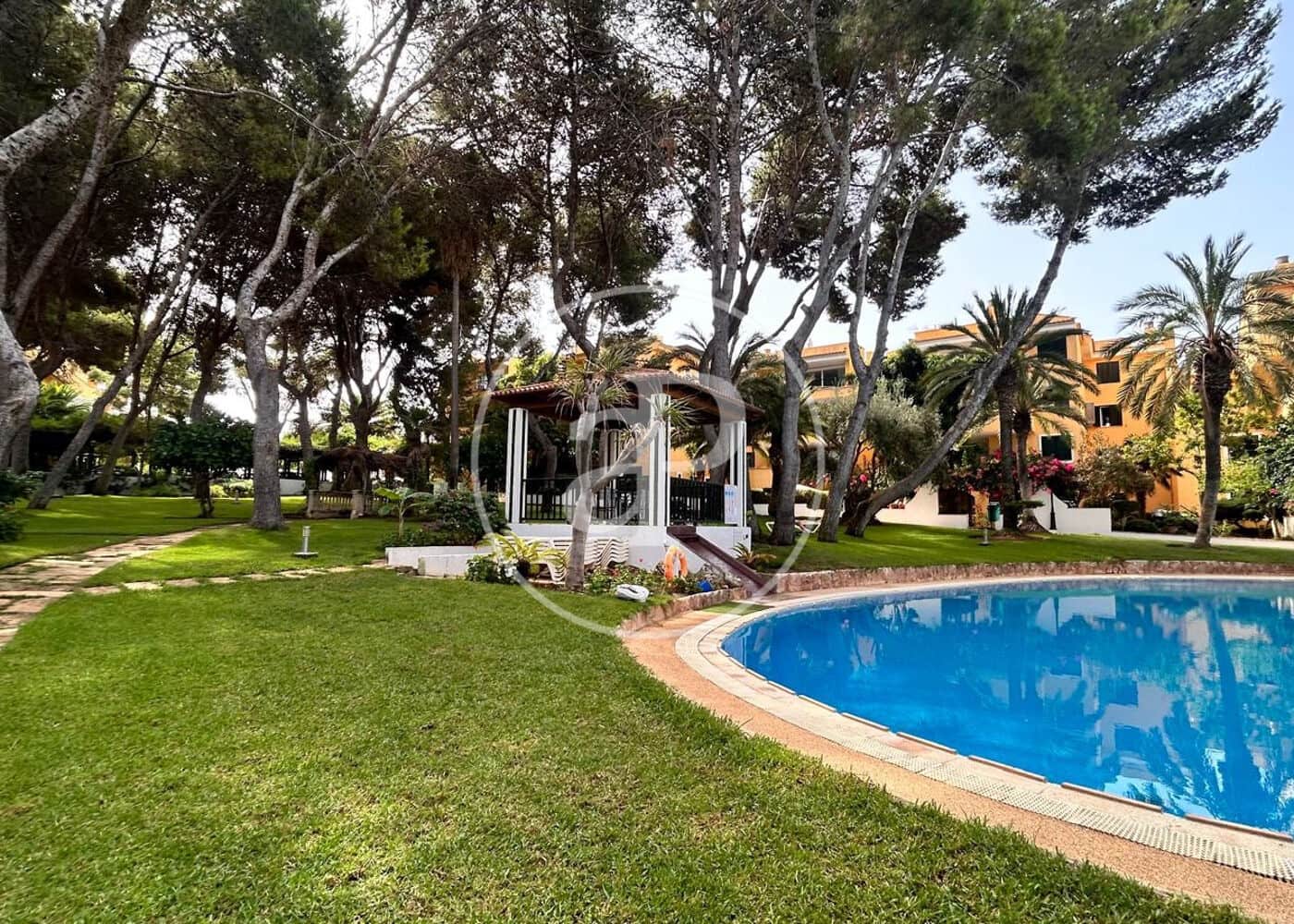 2 slaapkamer Penthouse te huur in Santa Ponsa met zwembad garage - € 2.300 (Ref: 9977339)