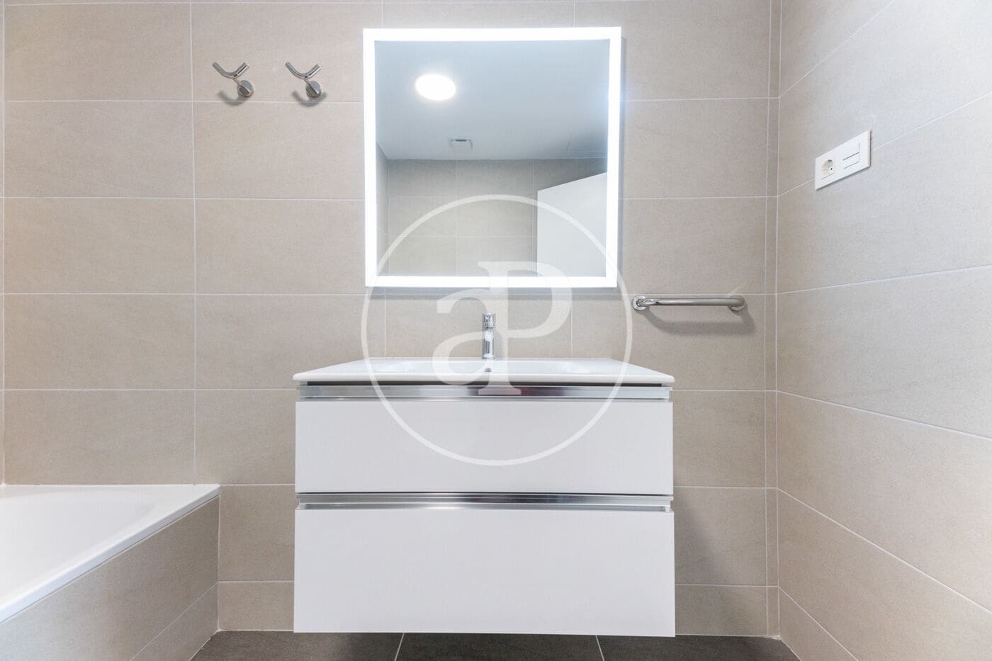 2 quarto Apartamento para arrendar em Palma de Mallorca com piscina garagem - 1 700 € (Ref: 9994275)