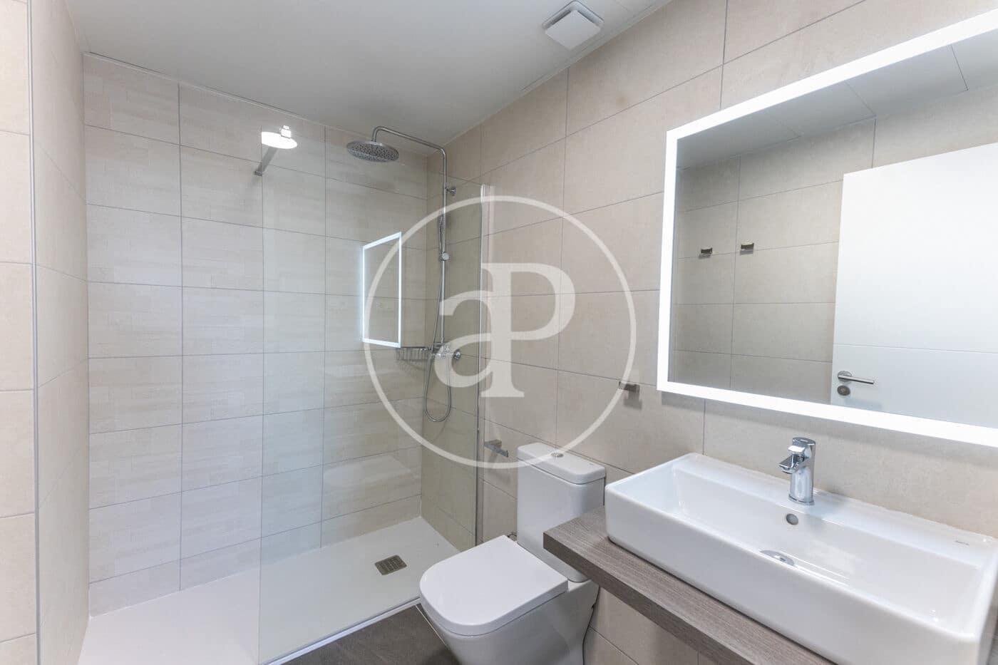 2 quarto Apartamento para arrendar em Palma de Mallorca com piscina garagem - 1 700 € (Ref: 9994275)
