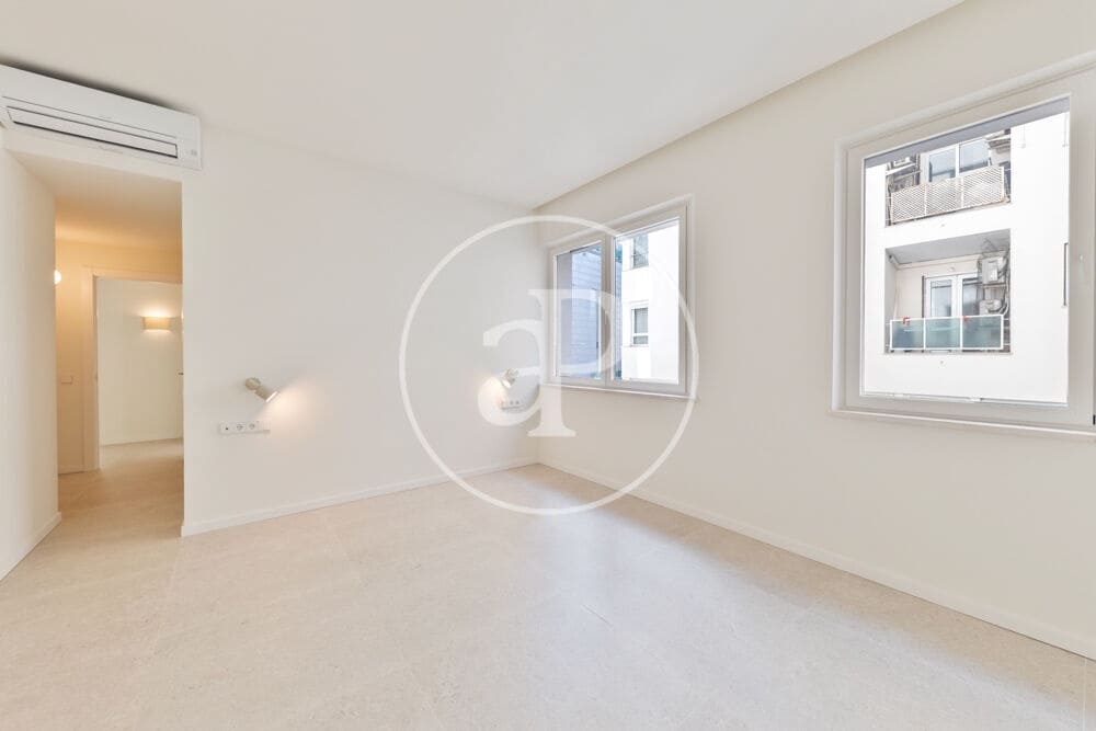 Appartement de 2 chambres à louer à Palma de Mallorca - 2 100 € (Ref: 9998831)