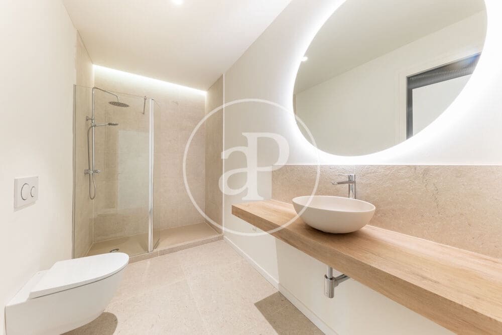 Appartement de 2 chambres à louer à Palma de Mallorca - 2 100 € (Ref: 9998831)