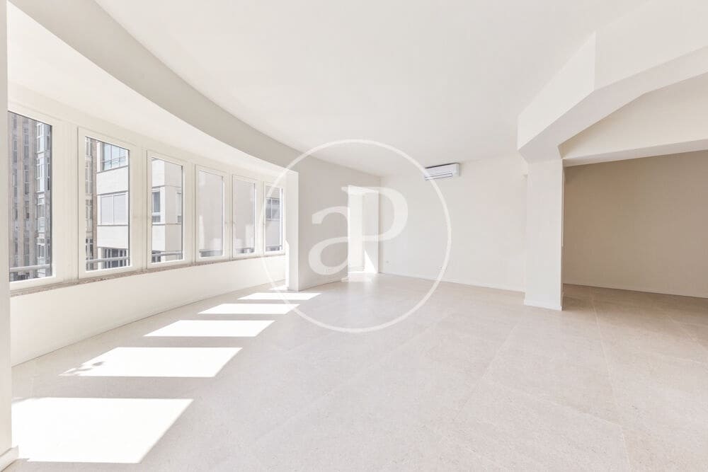 Appartement de 2 chambres à louer à Palma de Mallorca - 2 100 € (Ref: 9998831)