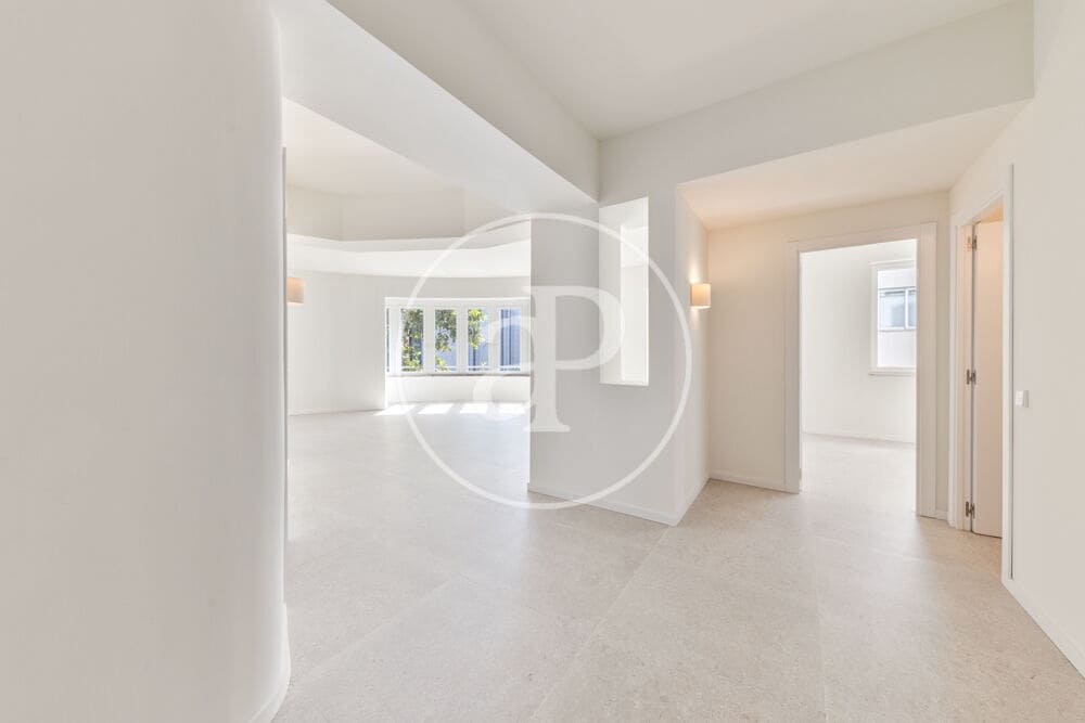 Appartement de 2 chambres à louer à Palma de Mallorca - 2 100 € (Ref: 9998831)
