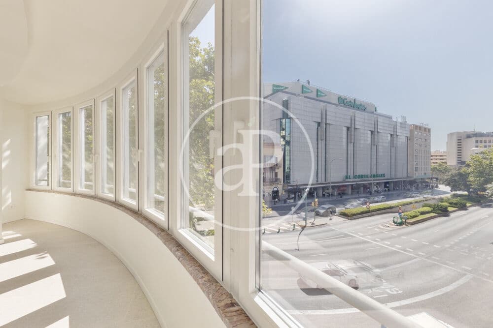 Appartement de 2 chambres à louer à Palma de Mallorca - 2 100 € (Ref: 9998831)