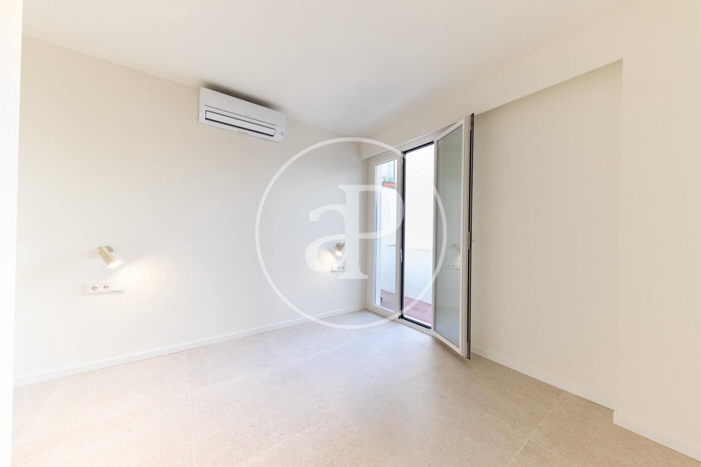 Appartement de 2 chambres à louer à Palma de Mallorca - 2 100 € (Ref: 9998832)