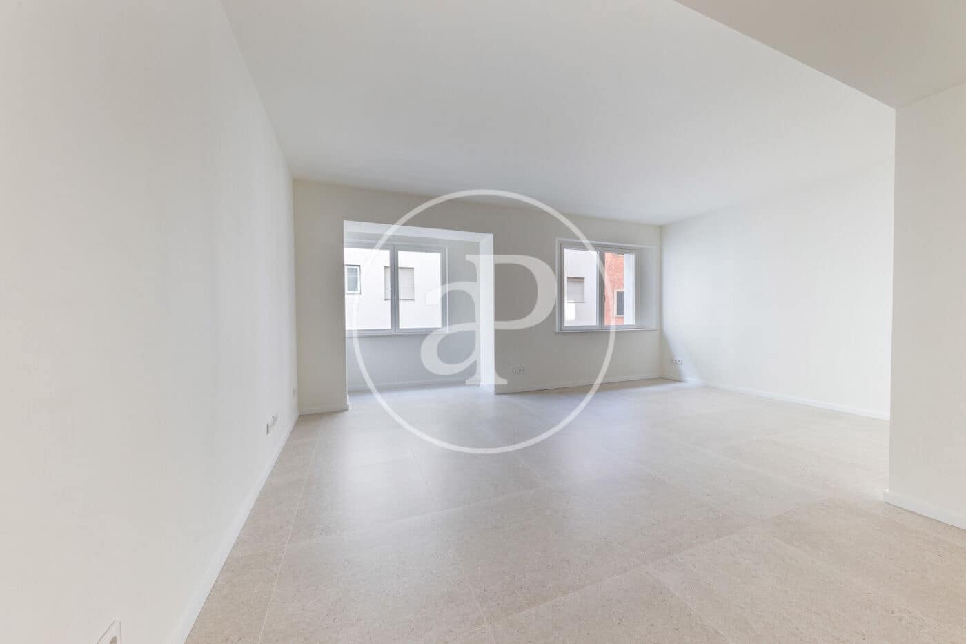 Appartement de 2 chambres à louer à Palma de Mallorca - 2 100 € (Ref: 9998832)