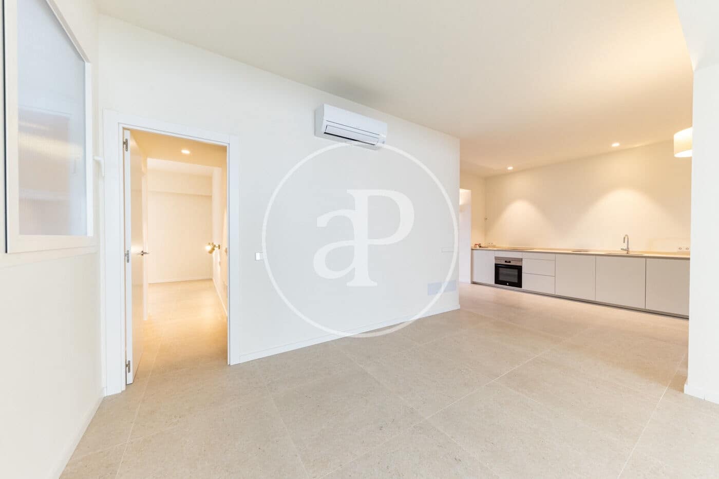Appartement de 2 chambres à louer à Palma de Mallorca - 2 100 € (Ref: 9998832)