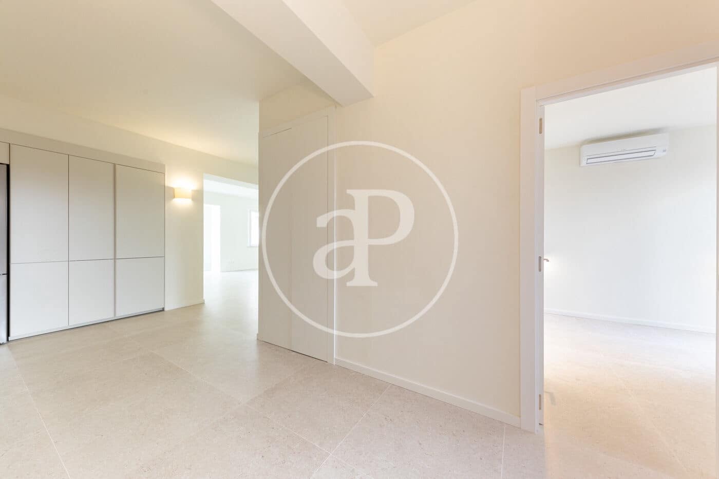 Appartement de 2 chambres à louer à Palma de Mallorca - 2 100 € (Ref: 9998832)