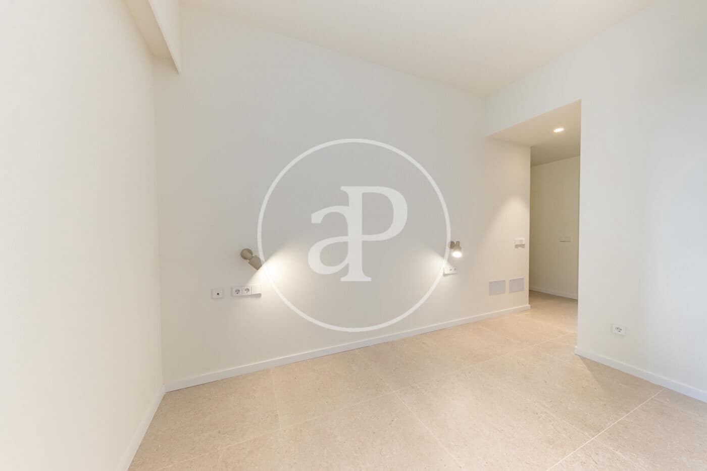 Appartement de 2 chambres à louer à Palma de Mallorca - 2 100 € (Ref: 9998832)