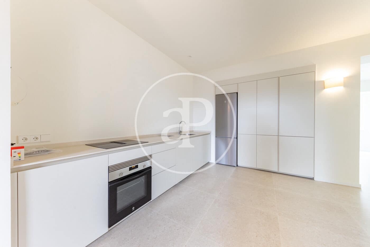 Appartement de 2 chambres à louer à Palma de Mallorca - 2 100 € (Ref: 9998832)