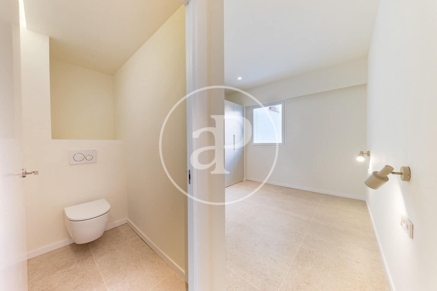 Appartement de 2 chambres à louer à Palma de Mallorca - 2 100 € (Ref: 9998832)