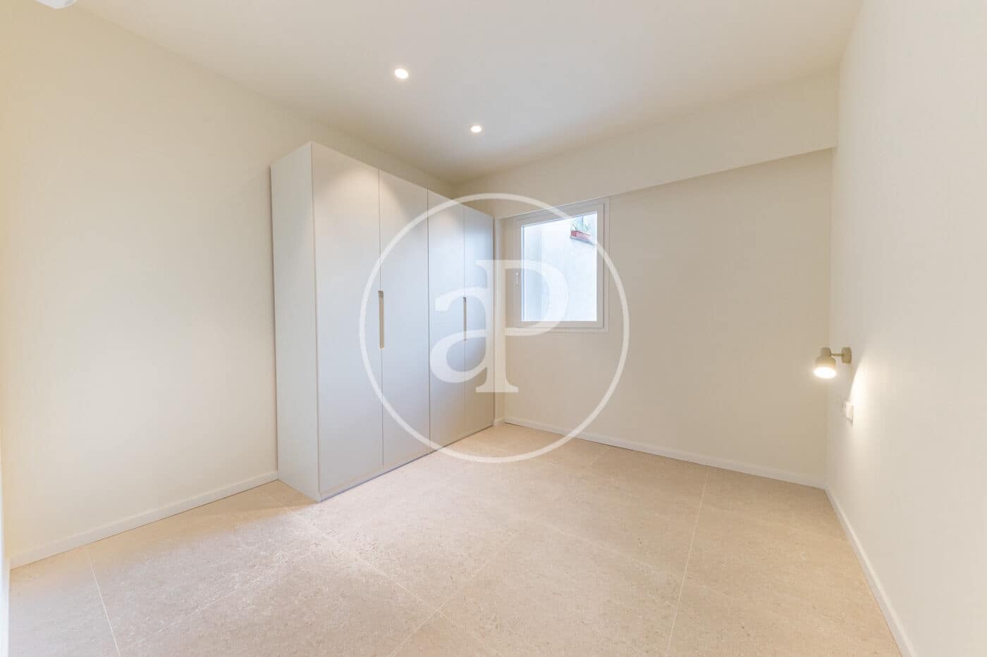 Appartement de 2 chambres à louer à Palma de Mallorca - 2 100 € (Ref: 9998832)