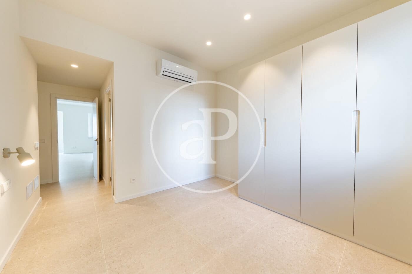 Appartement de 2 chambres à louer à Palma de Mallorca - 2 100 € (Ref: 9998832)