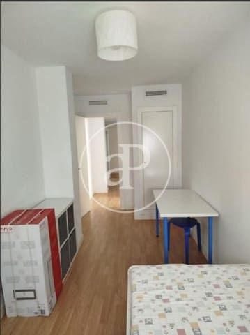 2 quarto Apartamento para arrendar em La Petxina, Valência cidade - 1 400 € (Ref: 10004283)