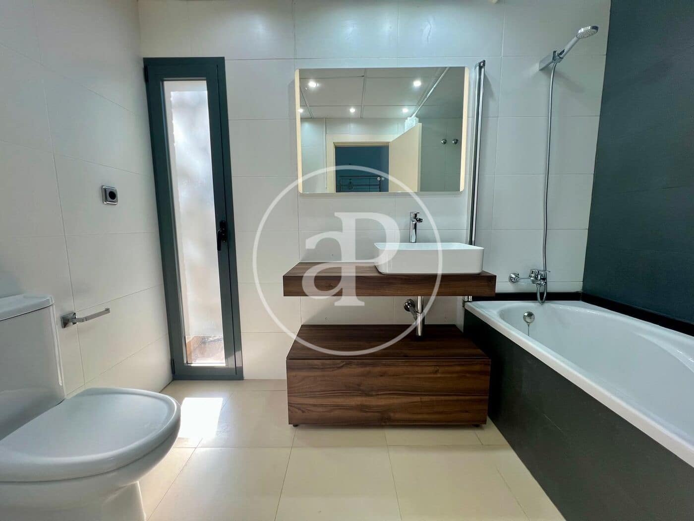 4 Zimmer Villa zu verkaufen in Oropesa  mit Pool - 830.000 € (Ref: 10005716)