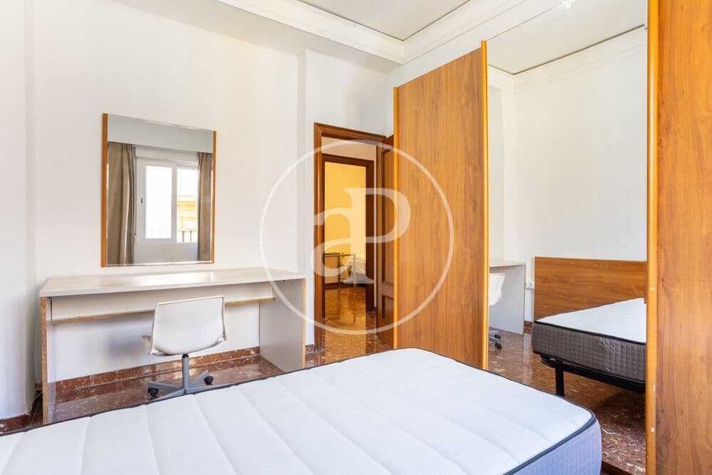 4 Zimmer Apartment zu vermieten in Valencia Stadt - 1.600 € (Ref: 10005717)
