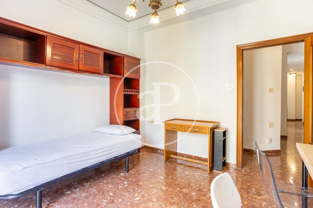 4 Zimmer Apartment zu vermieten in Valencia Stadt - 1.600 € (Ref: 10005717)