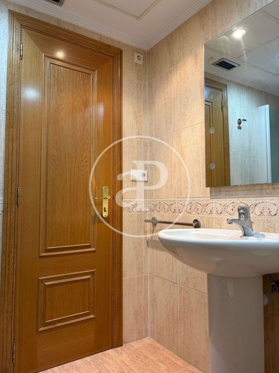 2 sovrum Lägenhet att hyra i Valencia stad med pool garage - 2 000 € (Ref: 10005718)