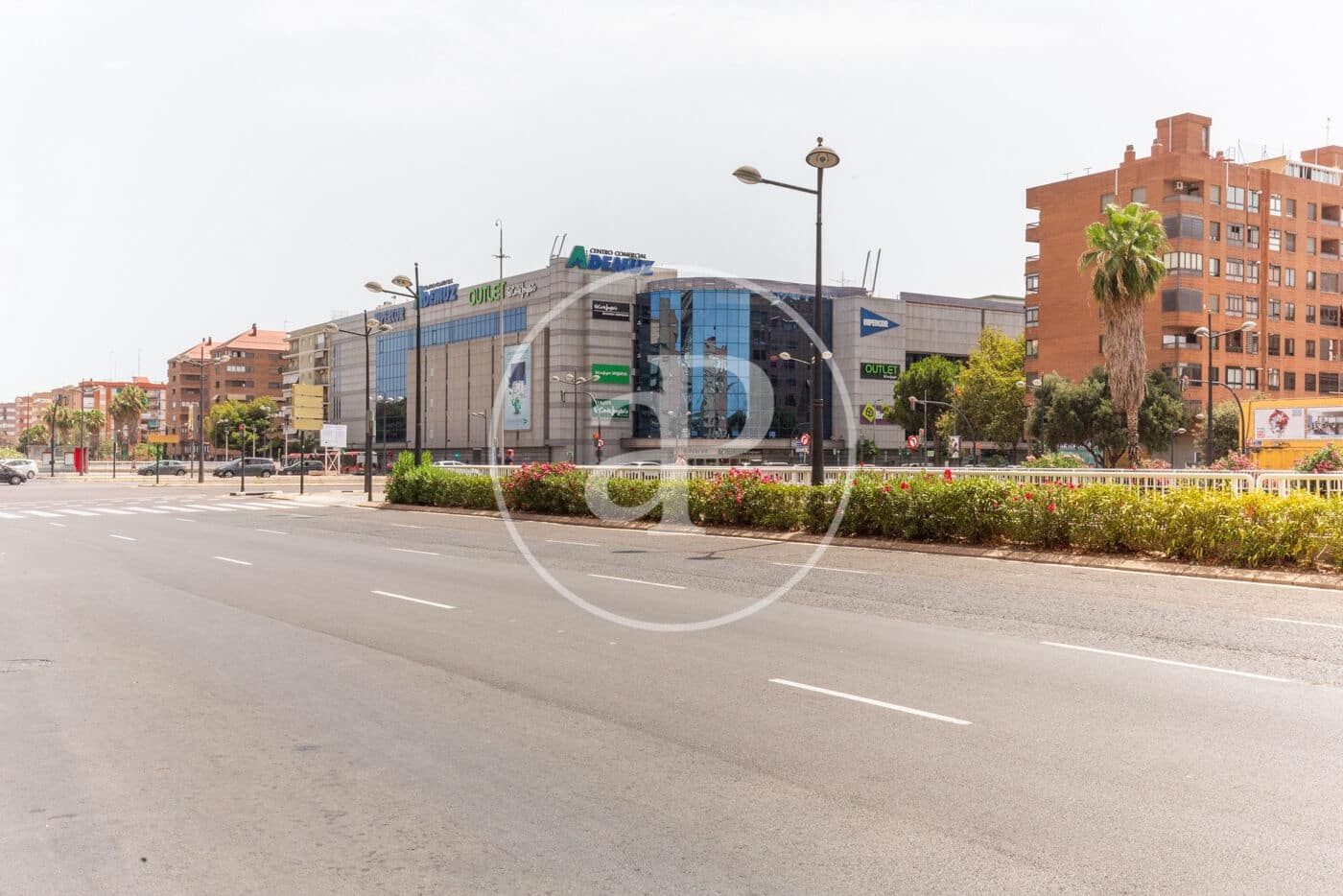 2 sovrum Lägenhet att hyra i Valencia stad med pool garage - 2 000 € (Ref: 10005718)