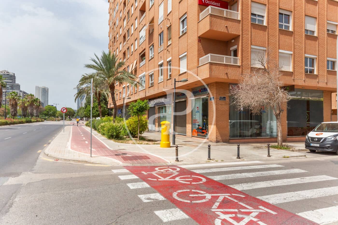 2 sovrum Lägenhet att hyra i Valencia stad med pool garage - 2 000 € (Ref: 10005718)
