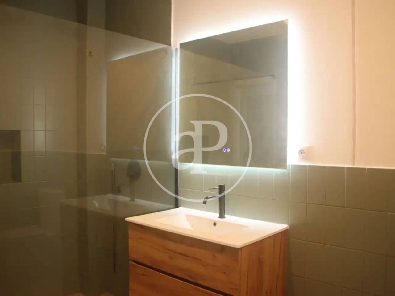 Appartement de 1 chambre à louer à Valence ville - 1 500 € (Ref: 10005719)